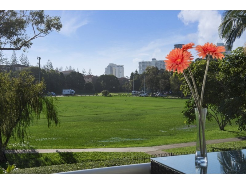 4 29-31 Dixon Street, Coolangatta QLD 4225