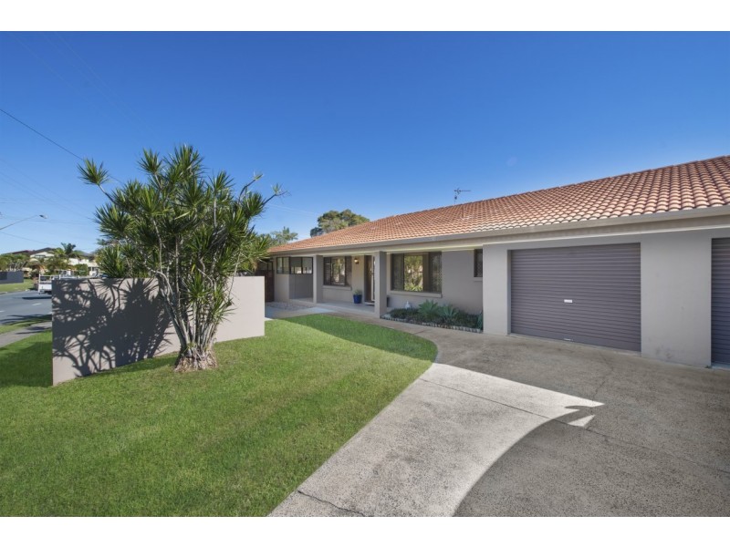 1/2 Caloola Drive, Tweed Heads NSW 2485