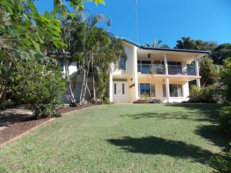 5 Dromara Court, Banora Point NSW 2486