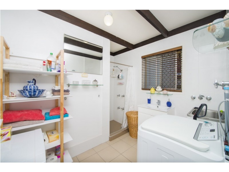 2 68 Stapylton Street, Coolangatta QLD 4225