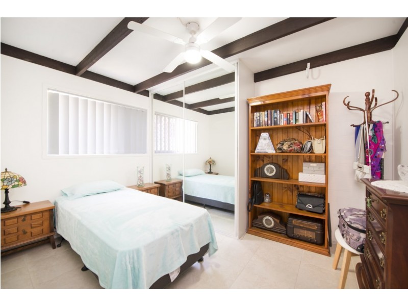 2 68 Stapylton Street, Coolangatta QLD 4225