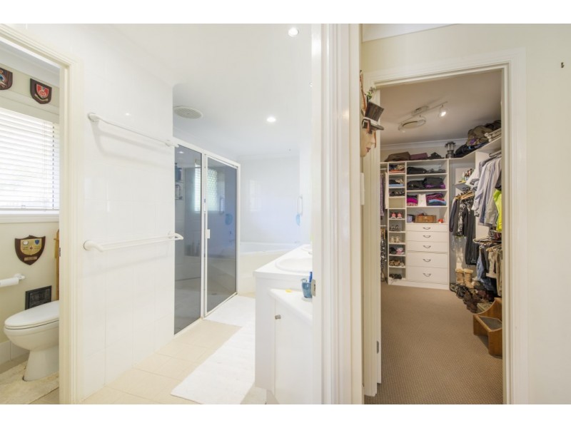 5 Dromara Court, Banora Point NSW 2486