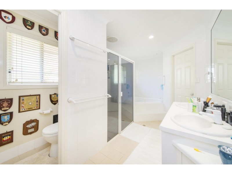 5 Dromara Court, Banora Point NSW 2486