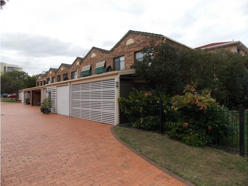 2/60 Coolangatta Road, Coolangatta QLD 4225