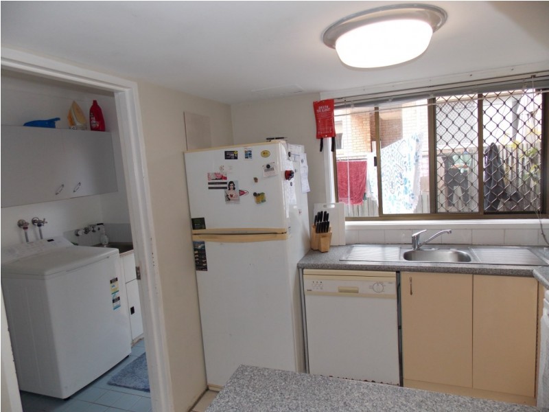 2/60 Coolangatta Road, Coolangatta QLD 4225