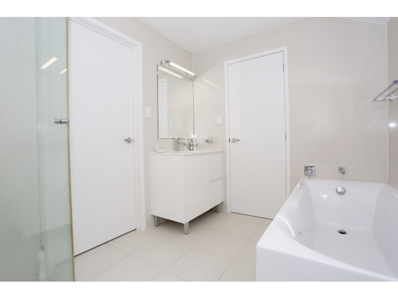 375 Casuarina Way, Casuarina NSW 2487