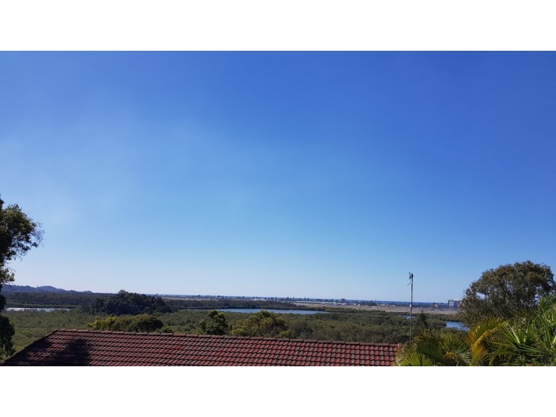 16 Anconia Avenue, Tweed Heads West NSW 2485