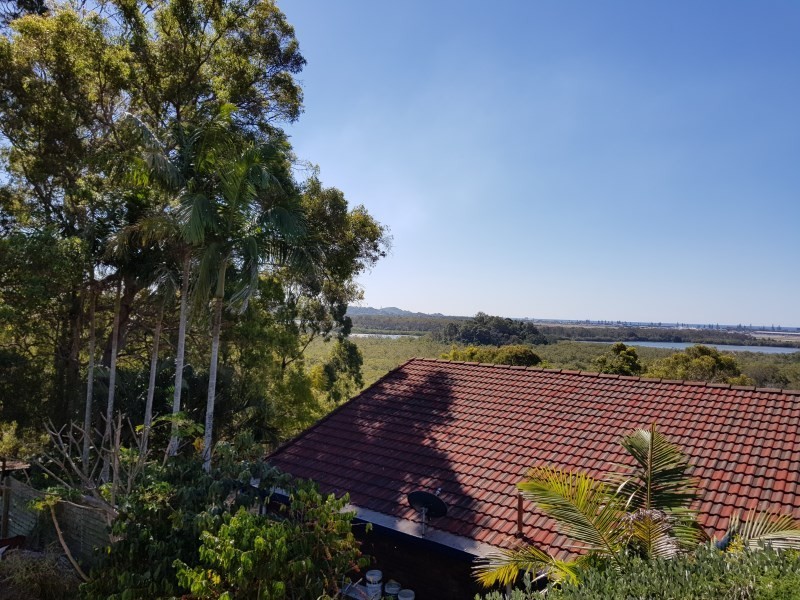 16 Anconia Avenue, Tweed Heads West NSW 2485