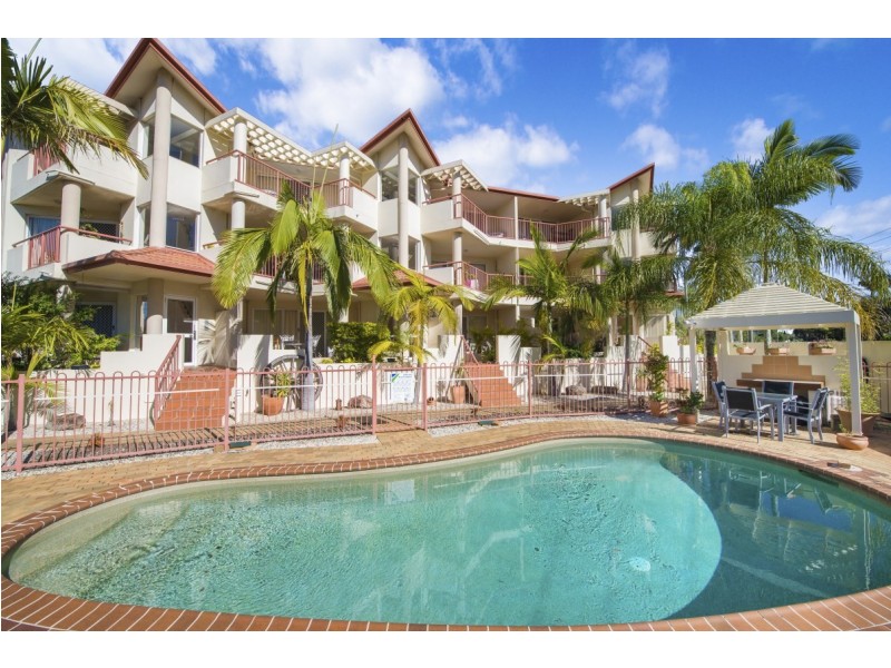 13/5 Ocean Street, Coolangatta QLD 4225