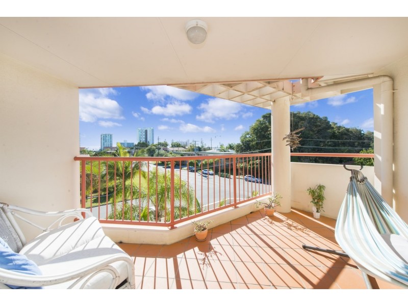 13/5 Ocean Street, Coolangatta QLD 4225