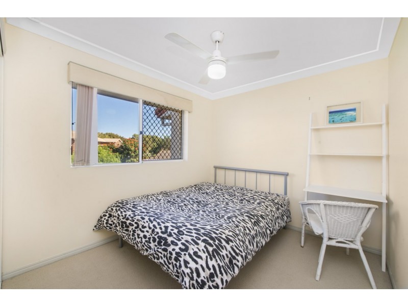 13/5 Ocean Street, Coolangatta QLD 4225