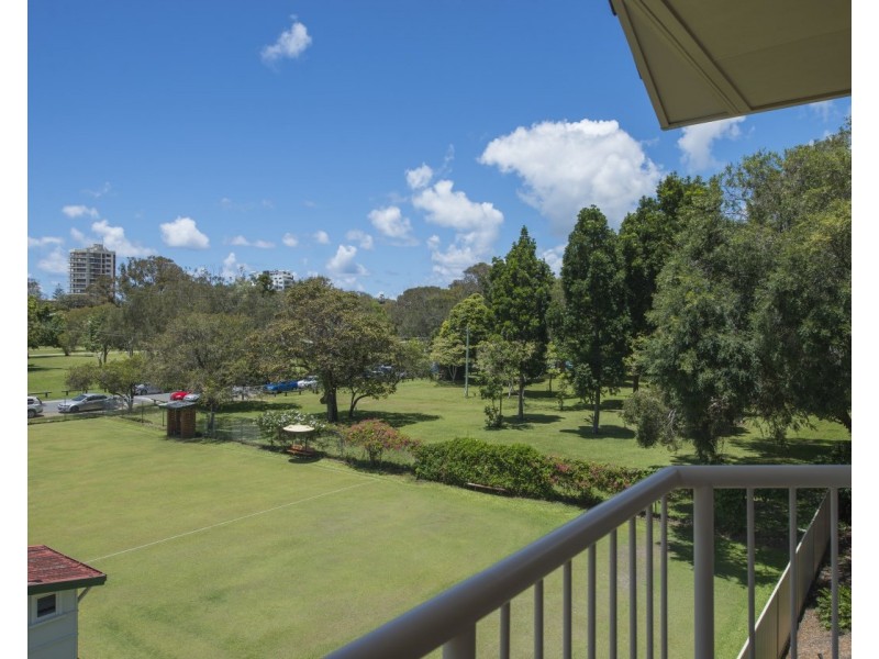 8/18 Dutton Street, Coolangatta QLD 4225