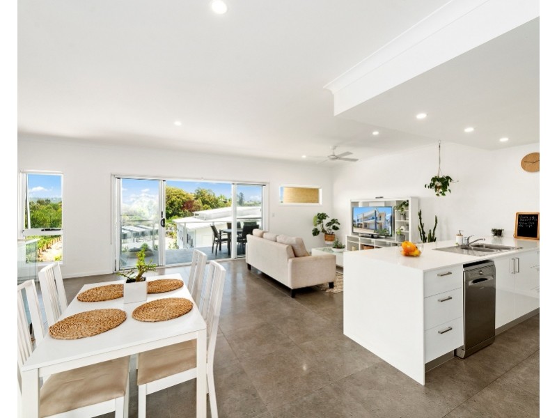 4/8 Croft Court, Tugun QLD 4224