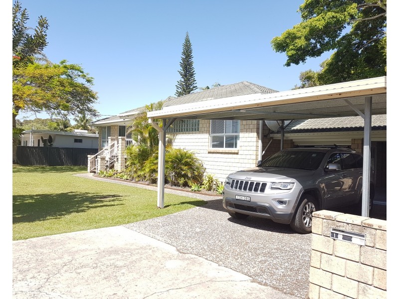 1 Floral Avenue, Tweed Heads South NSW 2486