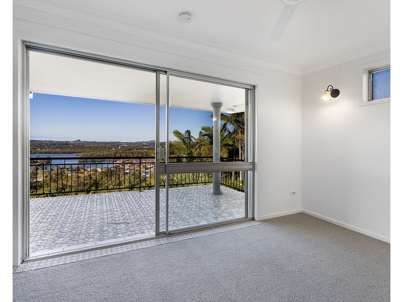 6 Blue Haze Crescent, Banora Point NSW 2486