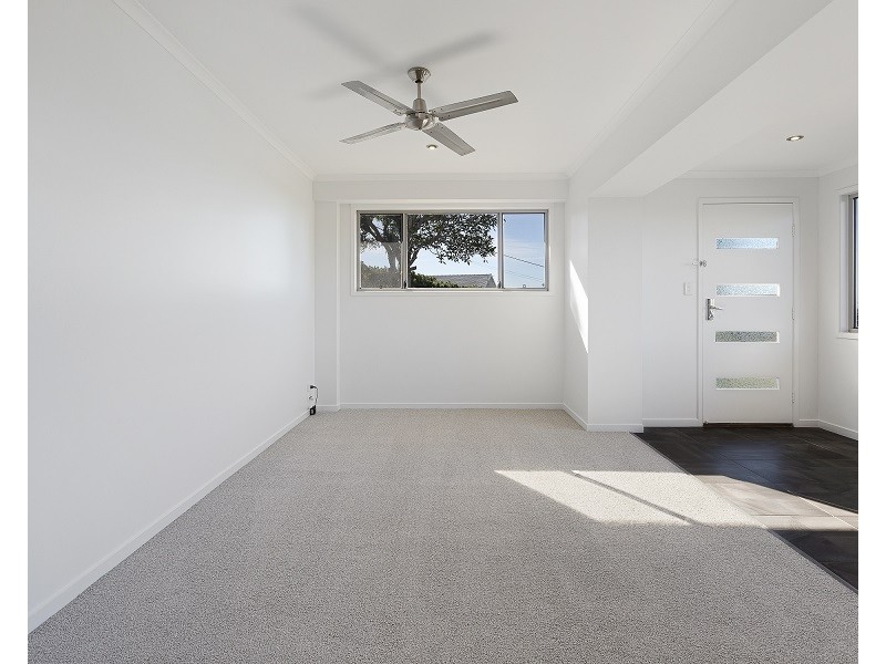 6 Blue Haze Crescent, Banora Point NSW 2486