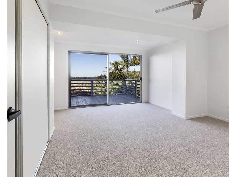 6 Blue Haze Crescent, Banora Point NSW 2486