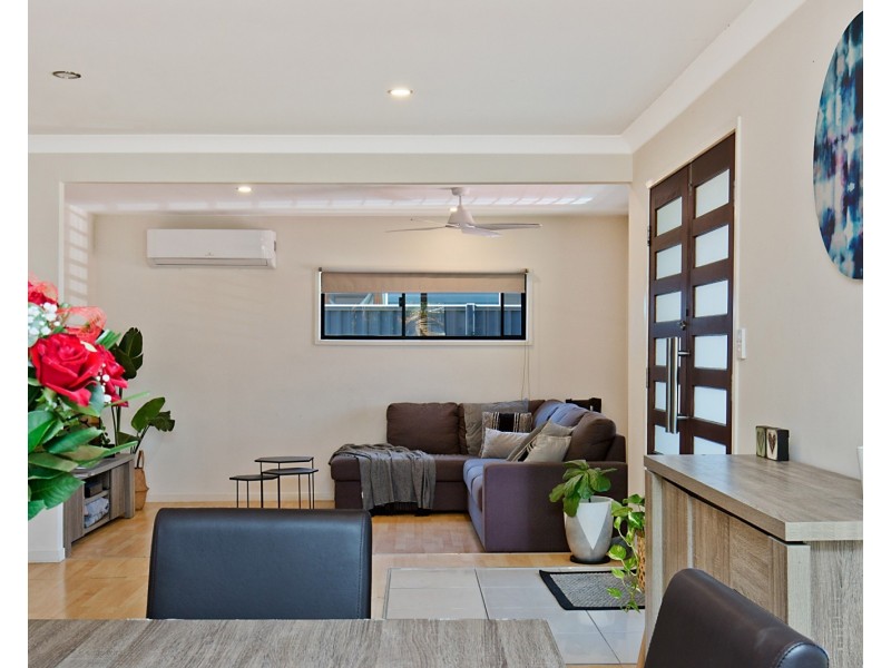 7 Blue Waters Crescent, Tweed Heads West NSW 2485
