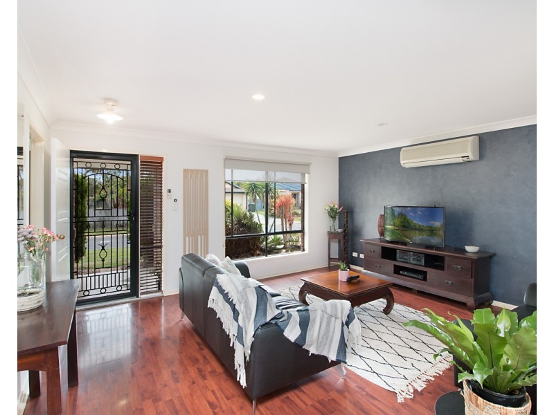 4 Cook Crescent, Tweed Heads South NSW 2486