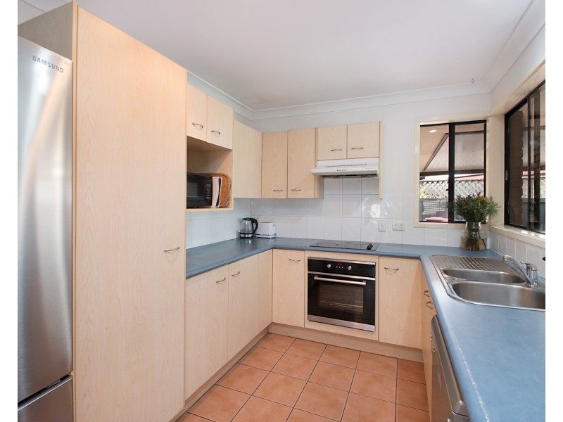 4 Cook Crescent, Tweed Heads South NSW 2486