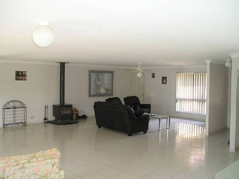 175 College Road, Karana Downs QLD 4306