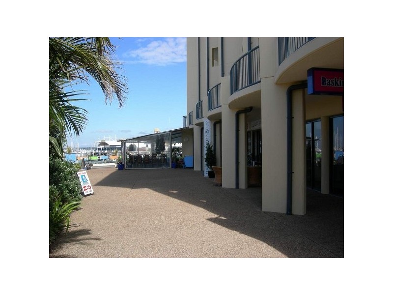 Shop 3 Mantra Resort, Hervey Bay QLD 4655