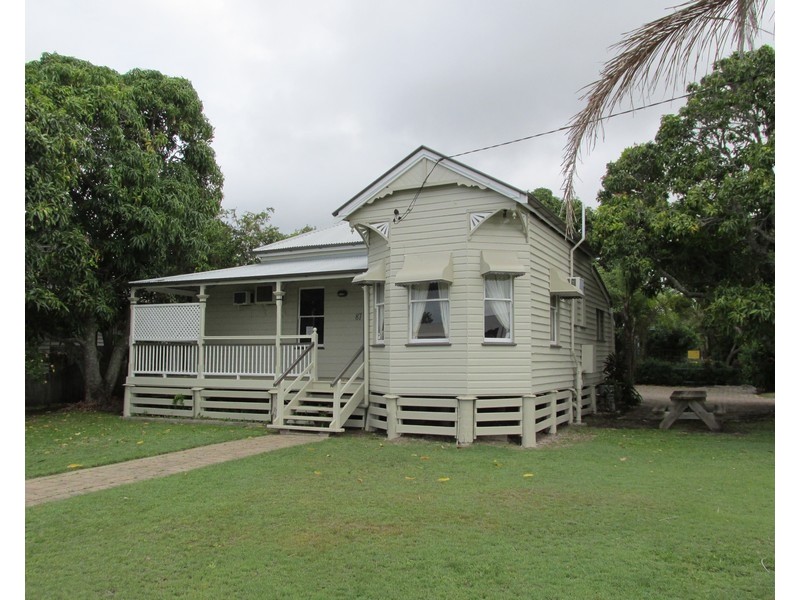 87 Torquay Road, Pialba QLD 4655