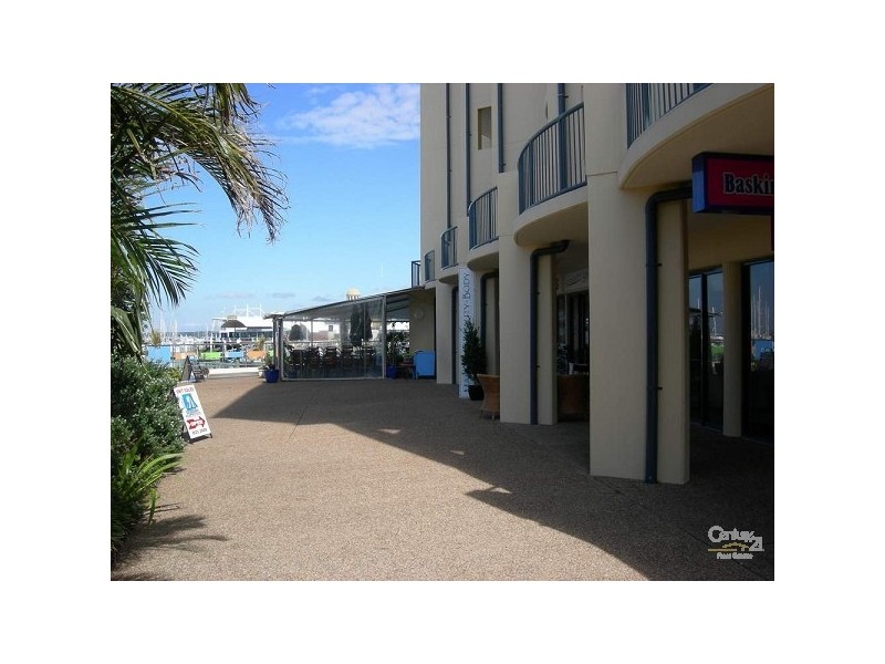 Shop 3 Mantra Resort, Hervey Bay QLD 4655