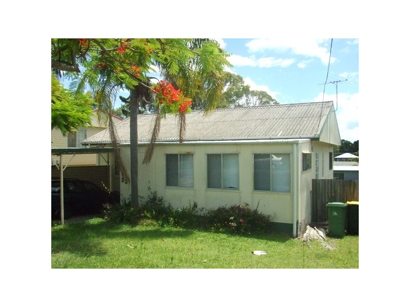 33 Seaville Avenue, Scarborough QLD 4020