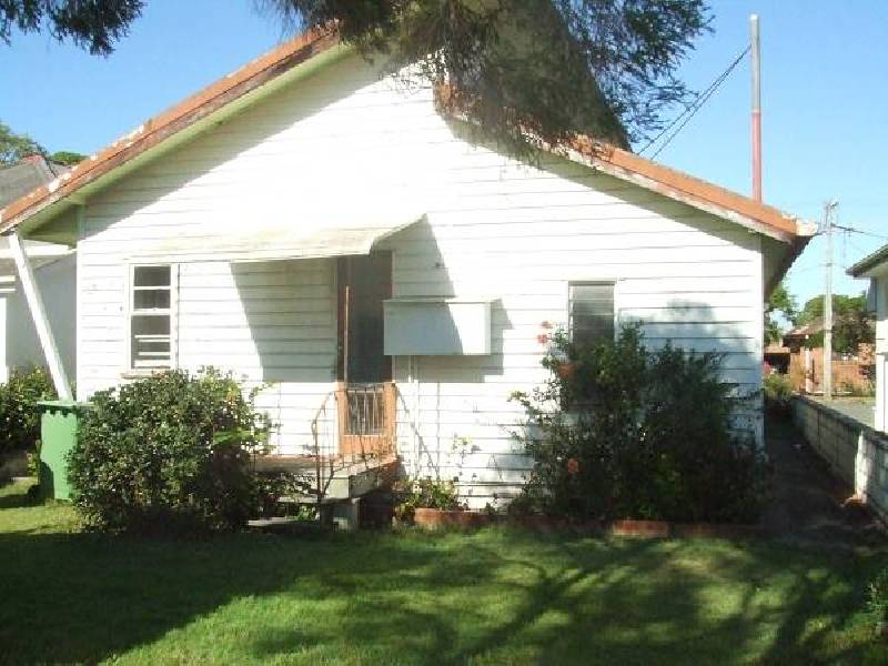 38 King Street, Woody Point QLD 4019