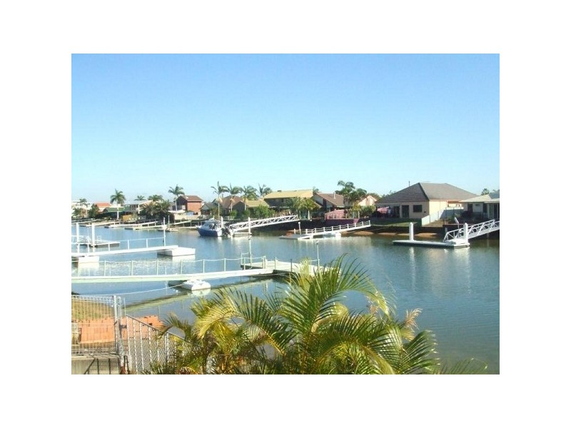 140 Griffith Road, Scarborough QLD 4020