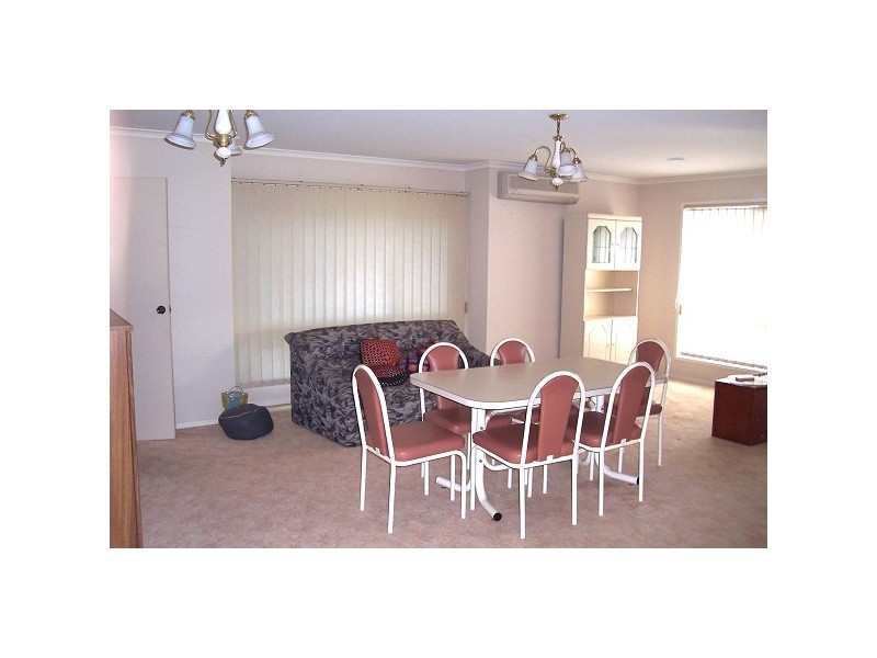 Rothwell QLD 4022