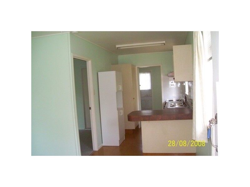 2/220 Prince Edward Parade, Scarborough QLD 4020