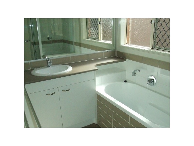 6 Parrey Court, Rothwell QLD 4022