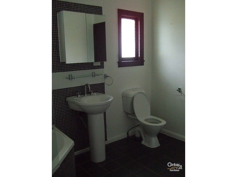 2a Arthur Street, Woody Point QLD 4019