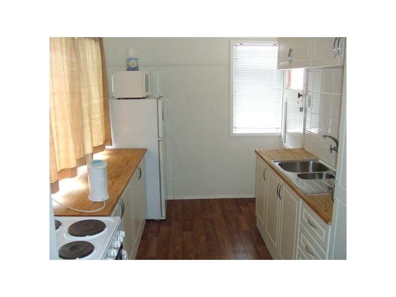 1/4 Cowen Street, Margate QLD 4019