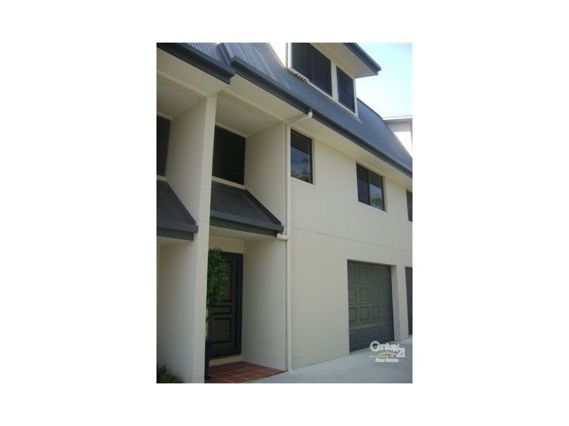 2/11 Georgina Street, Woody Point QLD 4019