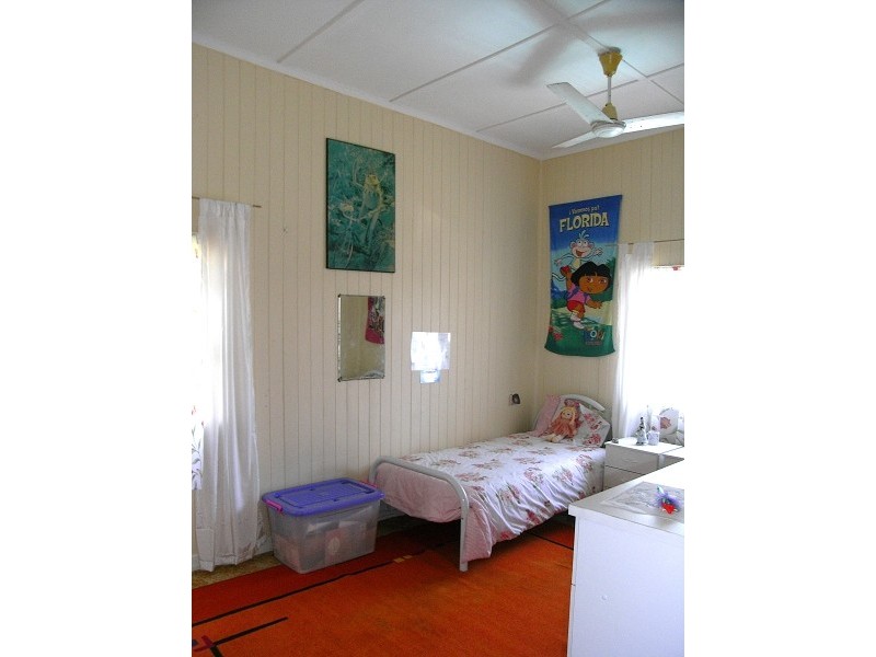 9 Wyllie Street, Redcliffe QLD 4020