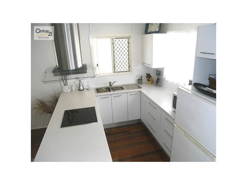 82 Plume Street, Redcliffe QLD 4020