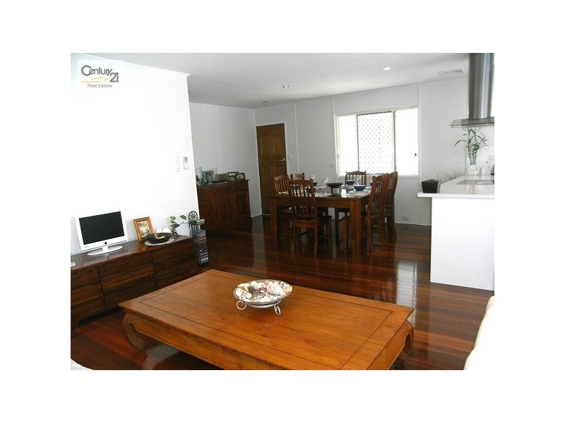 82 Plume Street, Redcliffe QLD 4020