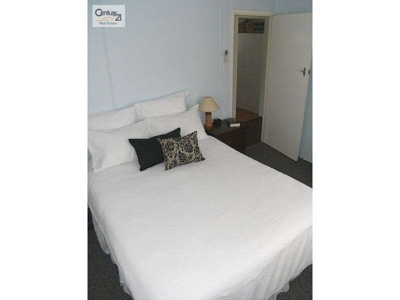 82 Plume Street, Redcliffe QLD 4020