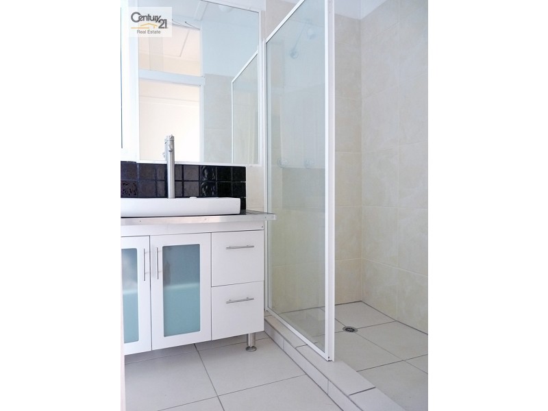 355 Oxley Avenue, Margate QLD 4019