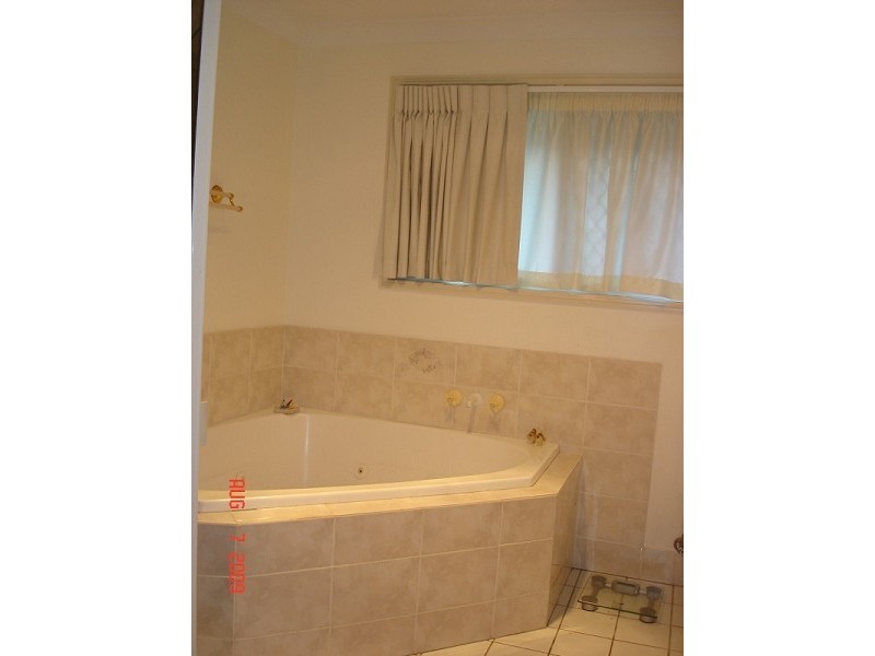 20 Ironbark Road, Little Mountain QLD 4551