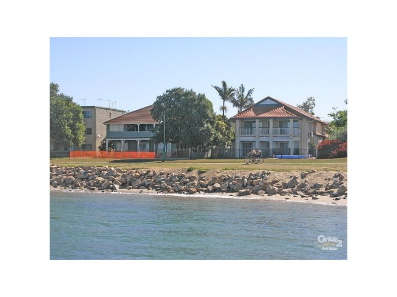 54 Prince Edward Parade, Redcliffe QLD 4020