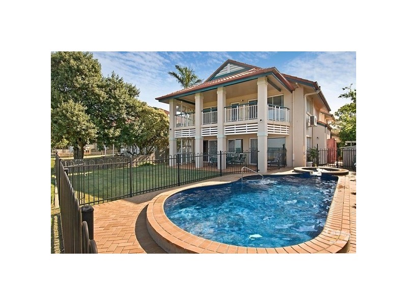 56 Prince Edward Parade, Redcliffe QLD 4020