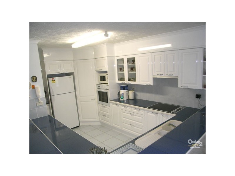 2/61 North Quay, Scarborough QLD 4020