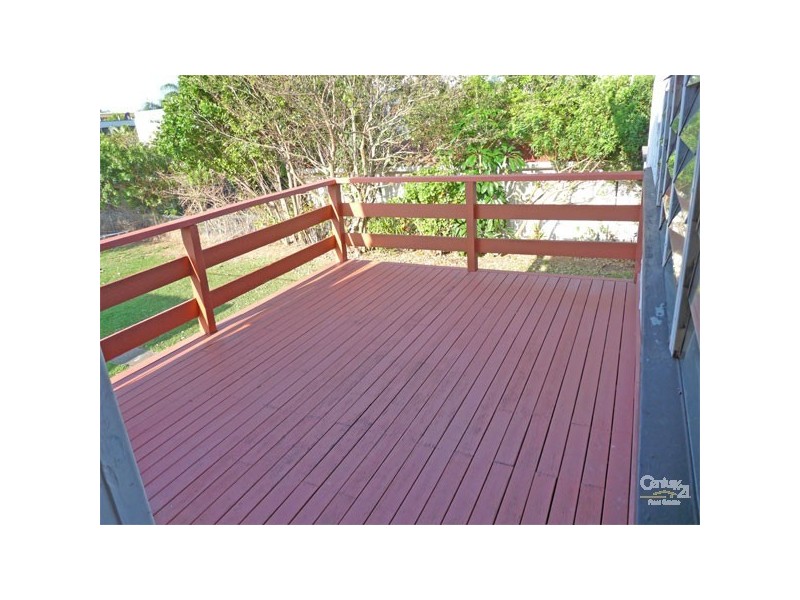 10 Warde Street, Scarborough QLD 4020