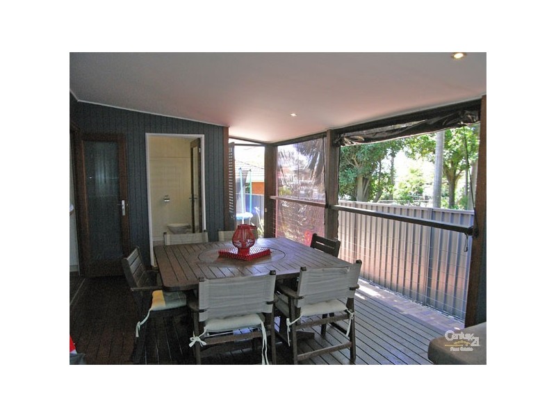 2A High Street, Redcliffe QLD 4020