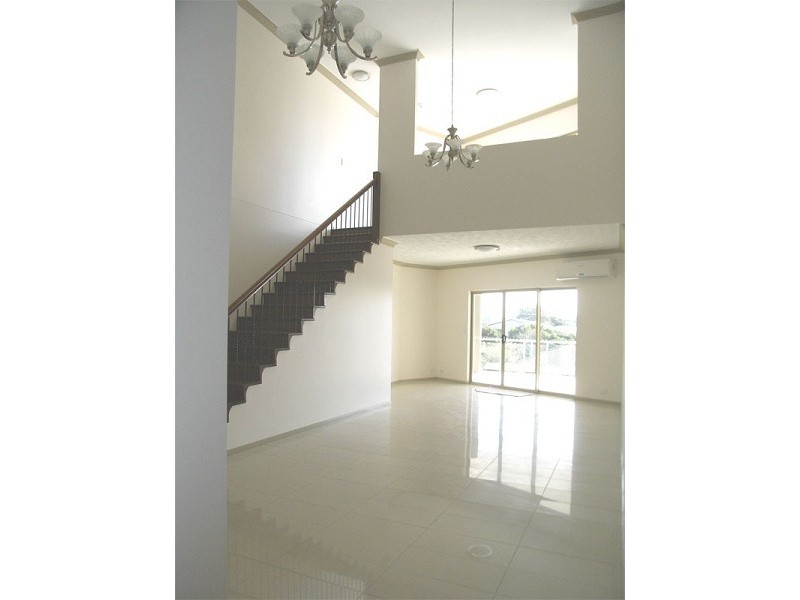 9/7 Annie Street, Woody Point QLD 4019