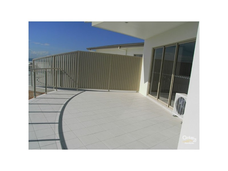 9/7 Annie Street, Woody Point QLD 4019